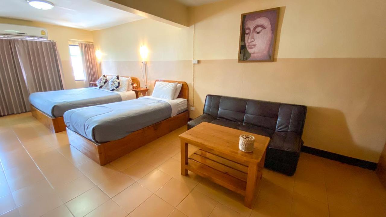Funky Monkey Cnx - Guesthouse Chiang Mai Exterior foto